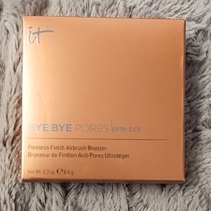 NWT IT Cosmetics Bye Bye Pores Bronzer - Warm Bronze
